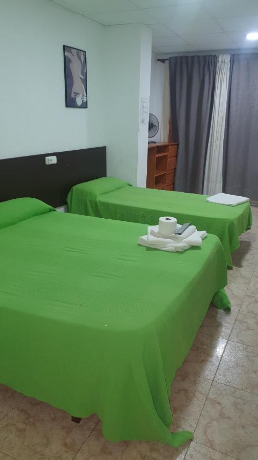 Hostal Sol Celeste 滨海略雷特 外观 照片