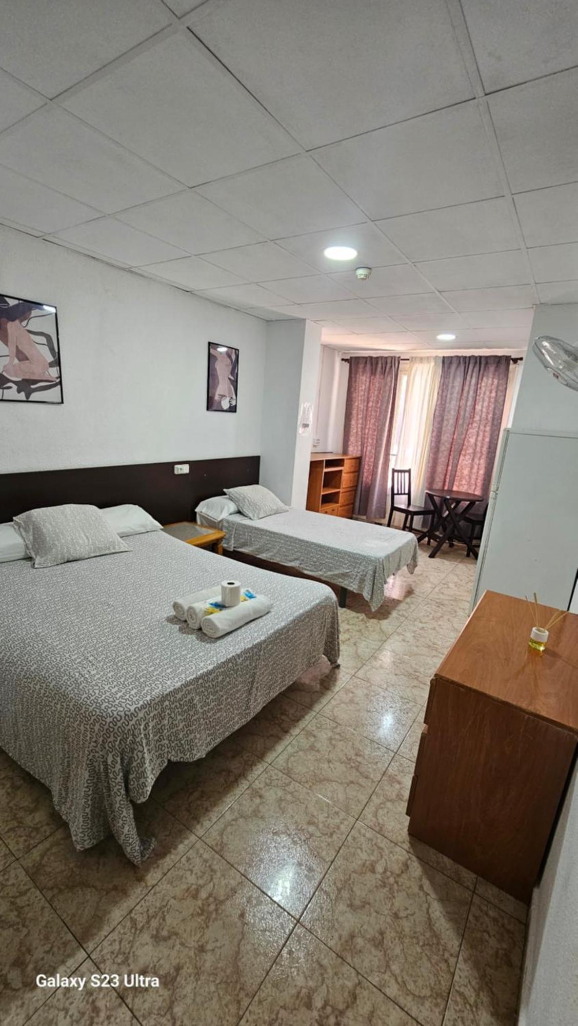 Hostal Sol Celeste 滨海略雷特 外观 照片