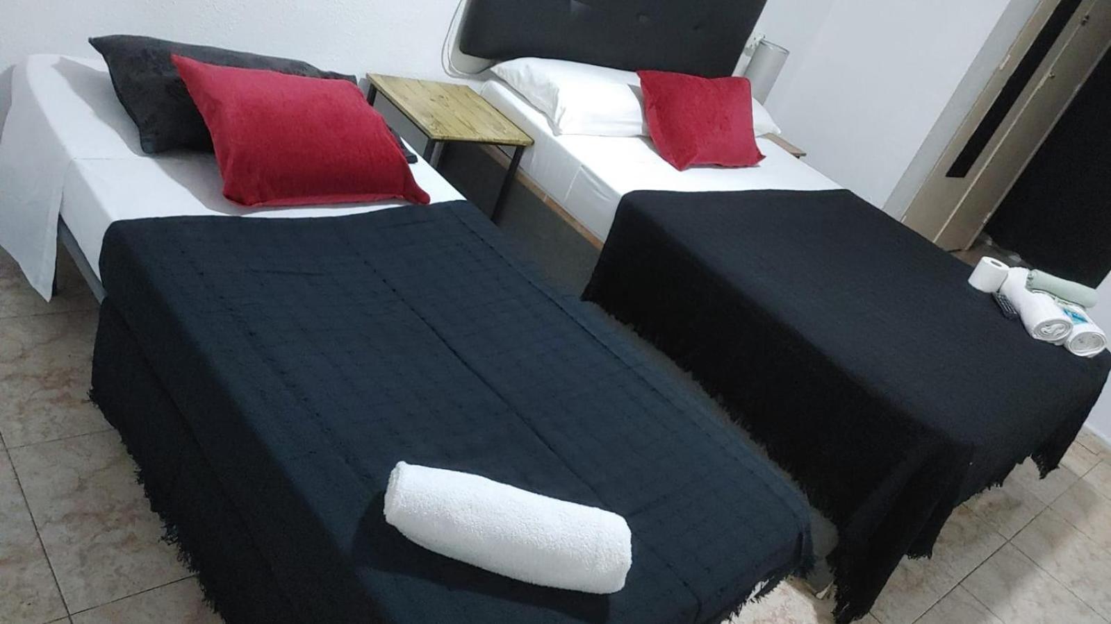 Hostal Sol Celeste 滨海略雷特 外观 照片