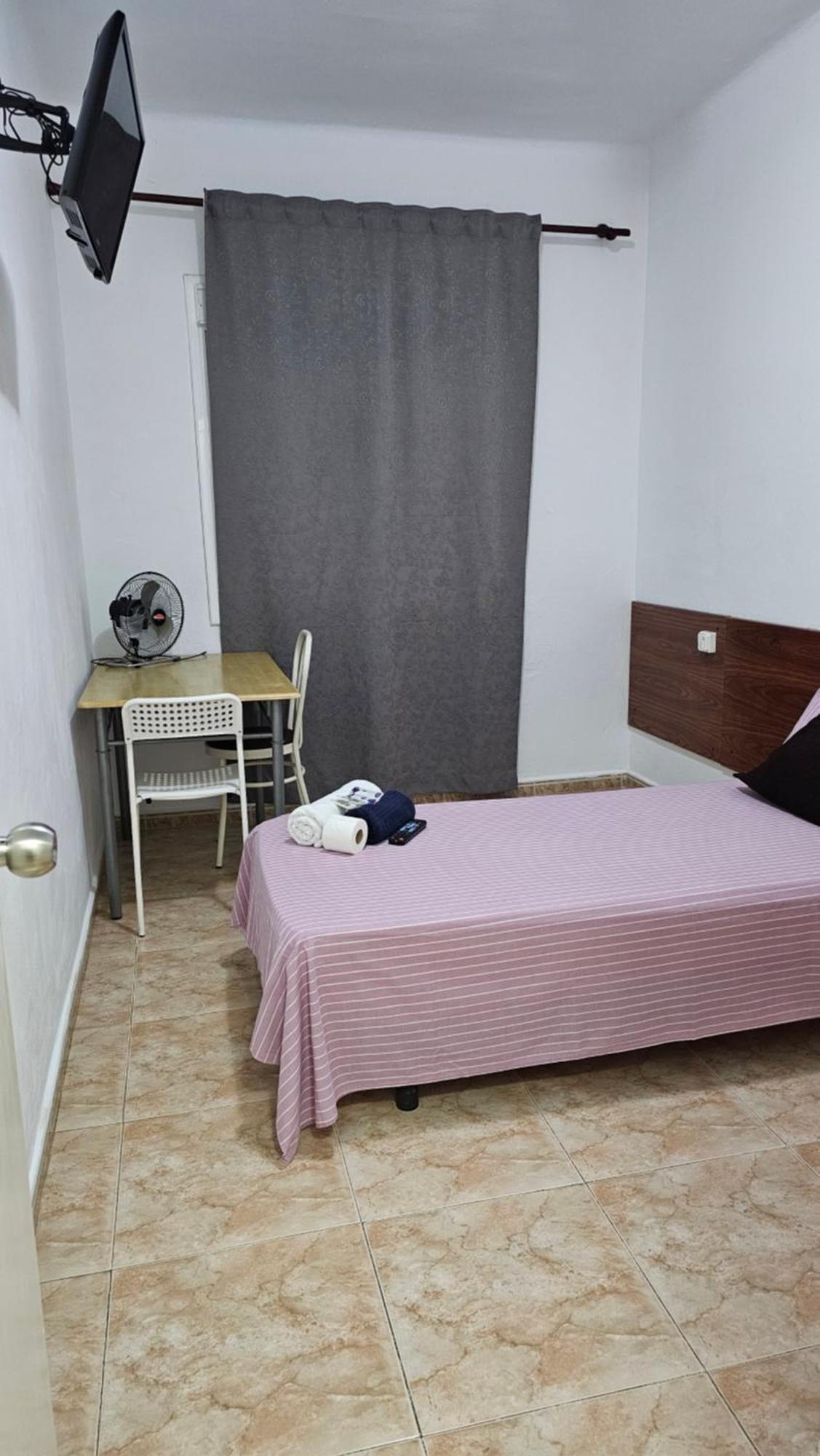 Hostal Sol Celeste 滨海略雷特 外观 照片